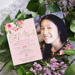 Convites Script De Aquarela Floral Cor-De-Rosa De Bat Mitzv<br><div class="desc">Tenha orgulho, alegria e mostre este marco do seu Bat Mitzvah favorito com este sofisticado e personalizado convite fotográfico! Uma aquarela floral chica, espantosa, rosa e cor de pêssego com um falso script de folha de ouro tipografia rosa moderna poeira empoeirada e serif cinza sobrepõe um fundo de pontos cor-de-rosa...</div>