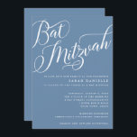 Convites Script Flourish Moderno, Dusty Blue Bat Mitzvah<br><div class="desc">Este design de tendência apresenta um guião branco atraente com florescimento. Use a modelo para preencher suas informações. O recurso "Personalizar mais" pode ser usado para alterar a fonte (tamanho,  estilo,  cor) e adicionar mais linhas de texto,  alterar o layout ou adicionar texto ao verso.</div>