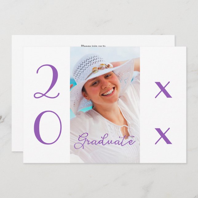 Convites Script Violet Moderno de Foto para Graduação 2025 (Frente/Verso)
