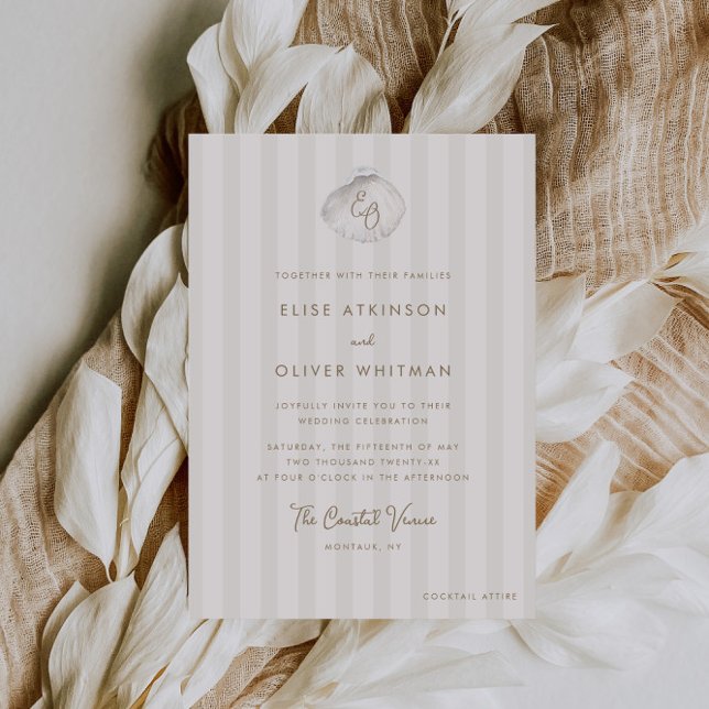 Convites Serene Shell Monogram Coastal Stripes Wedding (Criador carregado)