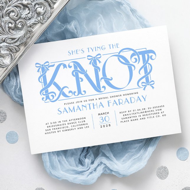 Convites She's Tying The Knot Dusty Blue Bow Bridal Shower (Dusty Blue Bow Bridal Shower Invitation with luxury rococo era's design)