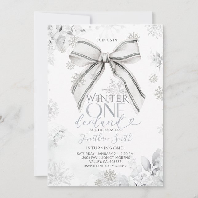 Convites Silver Bow Winter Onederland Snowfall 1st Birthday (Frente)