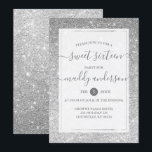Convites Silver Faux Glitter Elegante Sweet 16 Aniversário<br><div class="desc">Silver Faux Glitter Elegante Sweet 16 Aniversário. Um convite para a Festa de aniversário Sweet 16 elegante moderno. Este design apresenta brilho de massa prateada com um elegante quadro branco e prateado. Se você tem uma princesa adolescente que ama vidro,  então isso é perfeito para ela!</div>