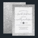 Convites Silver Faux Glitter Elegante Sweet 16 Aniversário<br><div class="desc">Silver Faux Glitter Elegante Sweet 16 Aniversário. Um convite para a Festa de aniversário Sweet 16 elegante moderno. Este design apresenta brilho de massa prateada com um elegante quadro branco e prateado. Se você tem uma princesa adolescente que ama vidro,  então isso é perfeito para ela!</div>