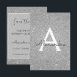 Convites Silver Glitter Sweet 16 Salve a data<br><div class="desc">Silver Sparkle Glitter Doce Dezesseis Monogramas Nome e Salva Inicialmente o Convite de aniversário de Data. Este convite é perfeito para a Festa de aniversário Sparkle Glitter Sweet 16,  que procura celebrar no estilo.</div>