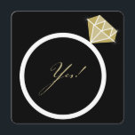 Convites Sim! Ele Colocou Um Anel De Diamante Na Festa de n<br><div class="desc">Concebido por gordura*fa*estanho. Fácil de personalizar com seu próprio texto,  foto ou imagem. Para pedidos personalizados,  entre em contato direto com o . Aplicam-se taxas personalizadas. www.zazzle.com/fat_fa_tin www.zazzle.com/color_therapy www.zazzle.com/fatfatin_blue_knot www.zazzle.com/fatfatin_red_knot www.zazzle.com/fatfatin_mini_me www.zazzle.com/fatfatin_design www.zazzle.com/fatfatin_ink</div>