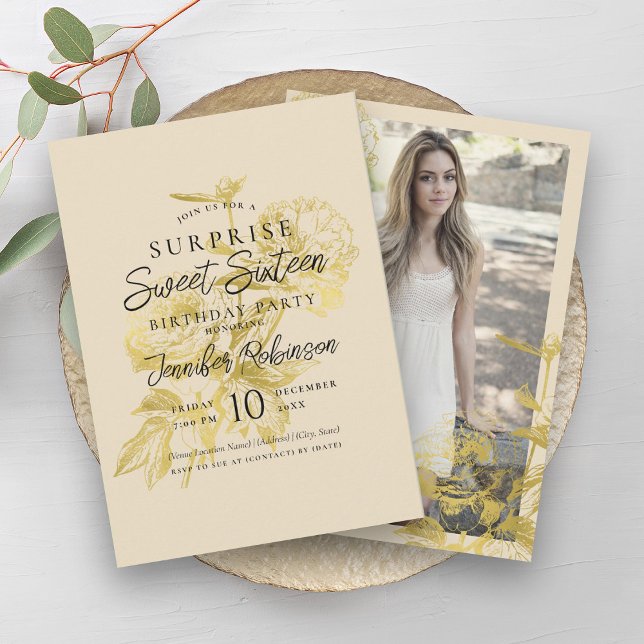 Convites Simples Creme Floral Foto SURPRISE Sweet 16 (Simple Gold Cream Floral Photo SURPRISE Sweet 16 Invitation)