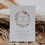 Convites Simples Floral Sweet 16 Aniversário<br><div class="desc">Este simples convite floral de 16 anos é perfeito para uma festa de aniversário rustica da 16. O design bicho-branco apresenta flores rosadas,  rosas,  burgundy e marsala rochosas e roxas rústicas.</div>