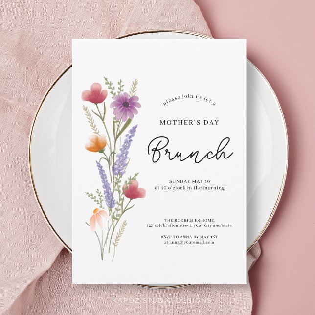 Convites Simples Floral Wildflower Dia de as mães Brunch (This brunch invitation is shown in a 5x7 in. size with square corners. Personalize for Mothers Day.)