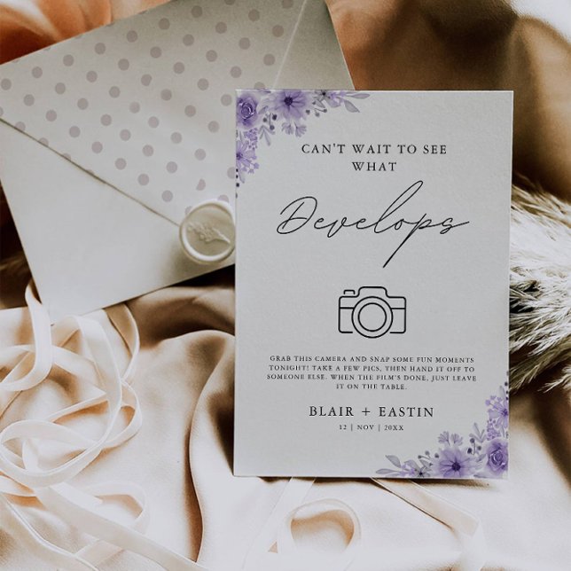 Convites Sinal de Câmara Descartável Casamento Desenvolve R (Wedding Disposable Camera Sign Purple Develops Invitation)