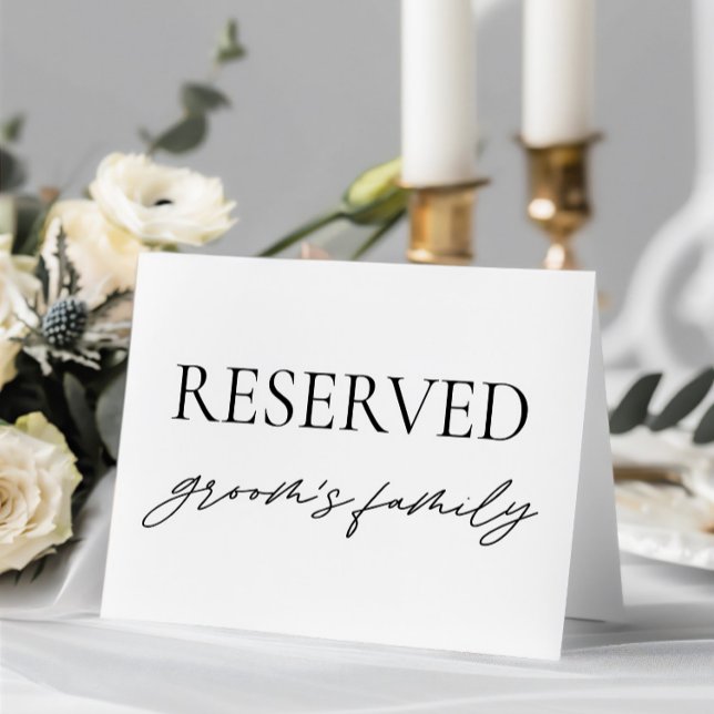 Convites Sinal de Mesa Reservada de Casamento Branco Modern (Modern White Wedding Reserved Table Tent Sign)