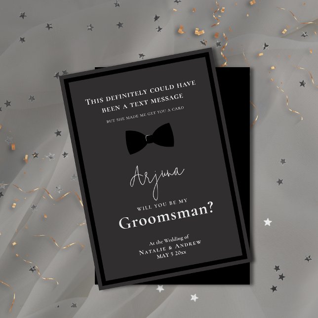 Convites Smoking Preto Clássico Engraçado dos Padrinhos de  (Classic All Black Tuxedo Funny Groomsman Invitation)