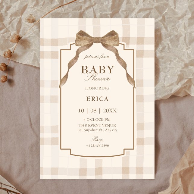 Convites Soft beige brown bow tartan plaid baby shower (Criador carregado)