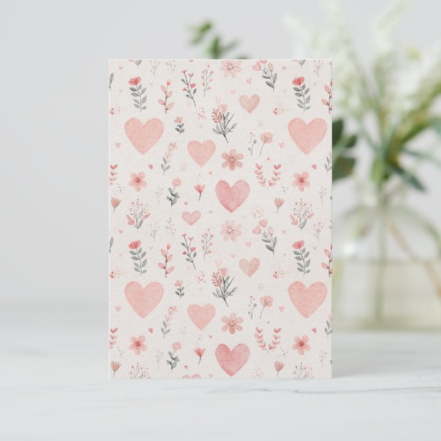 Convites Soft Floral Heart Invitation in Neutral Pink Tones (Em pé/Frente)
