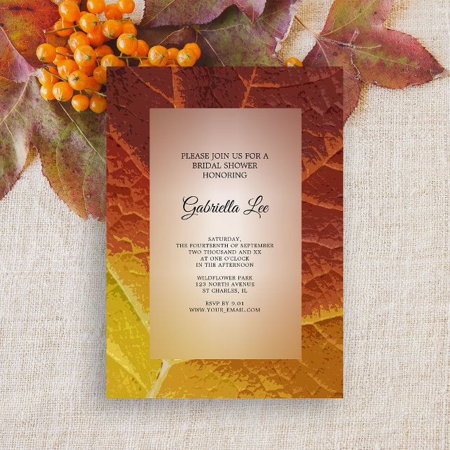 Convites Sombras do Chá de panela Folha de outono (Celebrate your Fall bridal shower with this Shades of Autumn Leaf Invitation.)