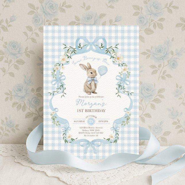Convites Some Bunny is One Blue Bow Gingham 1st Birthday (Criador carregado)