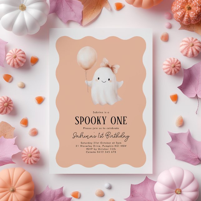 Convites Spooky Um Balão Laranja Fantasma primeiro aniversa (Spooky One! Girls Halloween 1st Birthday invitation with ghost & orange balloon on wavy background)