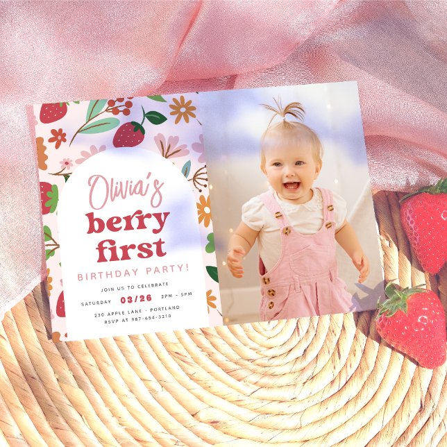 Convites Strawberry Berry Primeira Festa de aniversário de  (Card Front Mock-up)