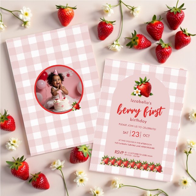 Convites Strawberry Berry Primeiro Aniversário Foto Anivers (Strawberry Berry First first birthday party invitations)