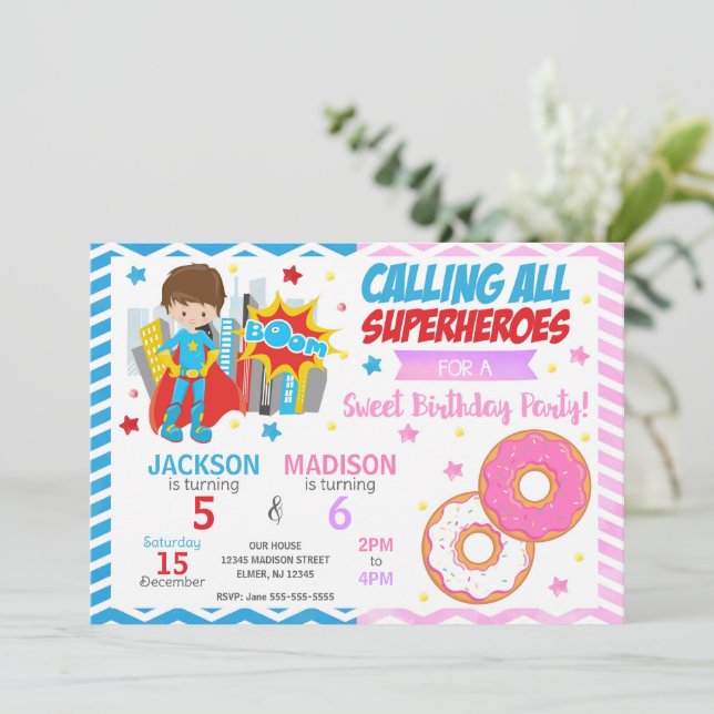 Convites Superhero & Donut Joint Birthday Invitation (Em pé/Frente)