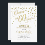 Convites Surpresa 60ª Festa de aniversário - Branco Dourado<br><div class="desc">Surpreenda o design elegante do 60º Convite de aniversário com ouro brilhante falso e branco. Possui fonte de script e confetti. Saúde para 60 anos! Me mande mensagem se precisar de uma idade personalizada.</div>