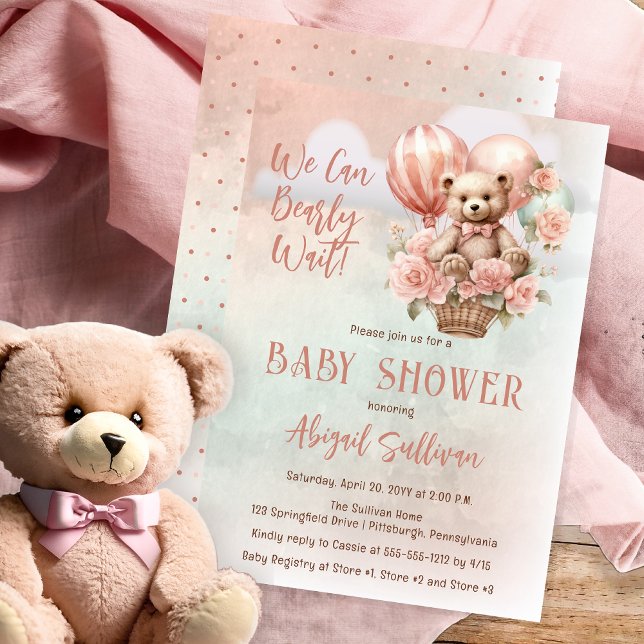 Convites Teddy Bear Balloons Girl Bearly Chá de fraldas de  (Teddy Bear in a Hot Air Balloon with Pink Flowers "We Can Bearly Wait" Girl Baby Shower Invitation)