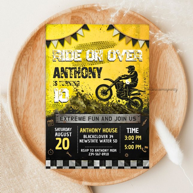 Convites Tema de Aniversário de Motocross - Bicicleta de Te (Motocross Birthday Theme - Gritty Grunge Dirt Bike Invitation)