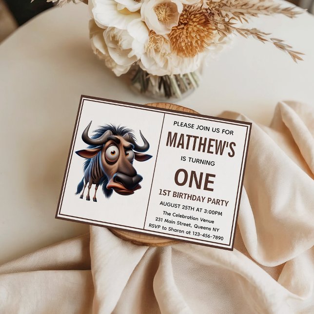 Convites Tema de Fazenda Maluco Cute wildebeest Aniversário (Cute Crazy wildebeest Farm Theme 1st Birthday Invitation)