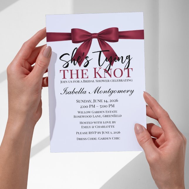 Convites Tema 'Ela Está Amarrando o Nó' com Laço Burgundy (She’s Tying the Knot Theme Burgundy Bow Invitation
)