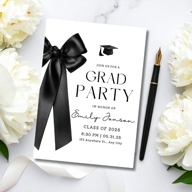Convites Trendy Black Bow Graduation Party Coquette Grad  (Criador carregado)