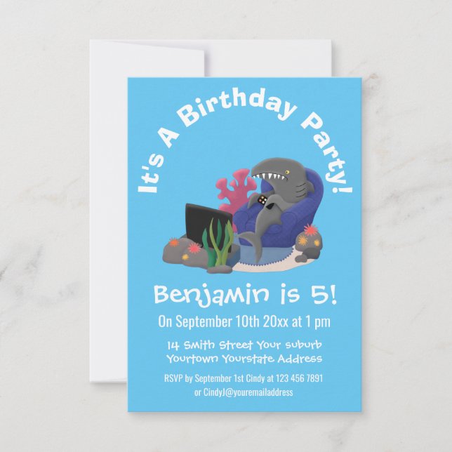 Convites Tubarão engraçado assistindo desenhos animados na  (Frente)