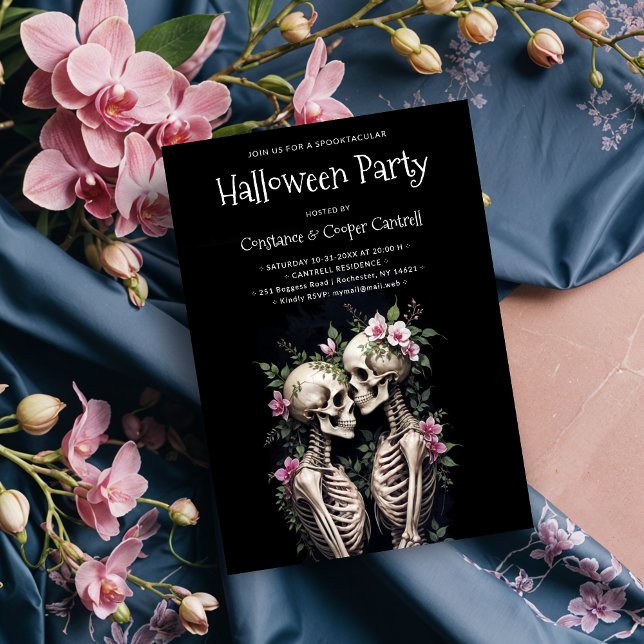 Convites Two Romantic Gothic Human Skeletons Embracing (Two Romantic Gothic Human Skeletons Embracing Surrounded By Lush Floral Arrangements Halloween Party)