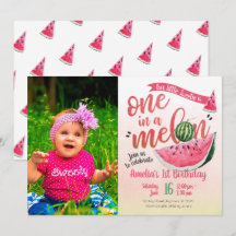 Um aniversário da melancia do melão em um primeiro