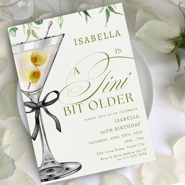 Convites Um Aniversário De Coquetel Mais Velho De Tini (Martini A Tini Bit Older Cocktail Adult Birthday Invitation)