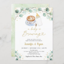 Um Bebê Está A Criar Chá de fraldas De Café Verde