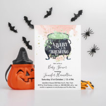 um bebê está a fazer Chá de fraldas de Halloween R