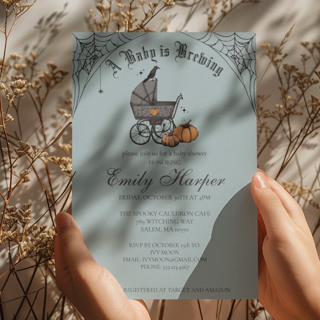 Convites Um bebê está criando Chá de fraldas de menino azul (Gothic Halloween Baby Shower Invitation in French Blue. Vintage Baby Carriage, Pumpkins, Webs, Raven)