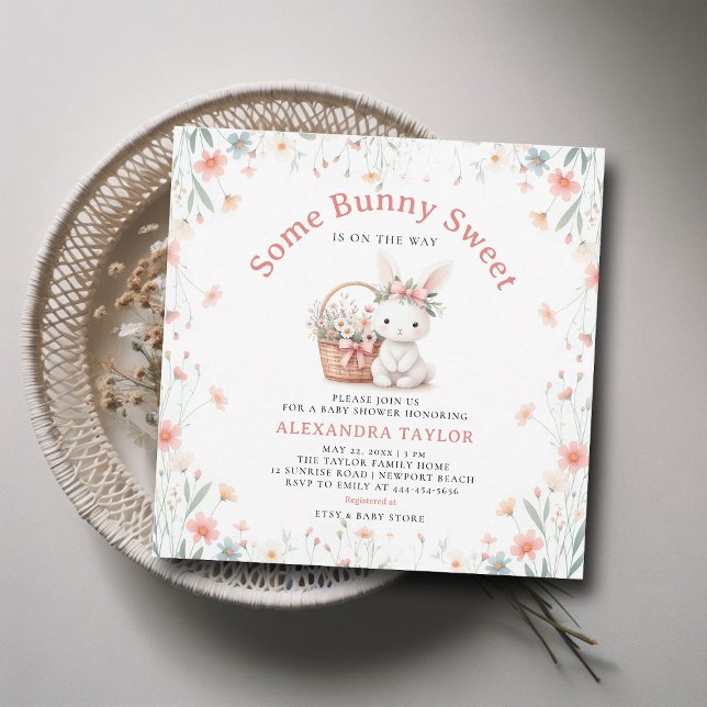 Convites Um Chá de fraldas de Picnic Bunny Sweet Wildflower (some bunny sweet baby girl shower invitation springtime picnic easter basket wildflowers pink bow)