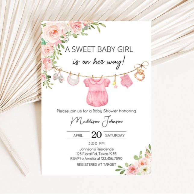 Convites Um Chá de fraldas de roupas de bebê de menina doce (Boho Baby Girl Clothes Baby Shower Invitation)