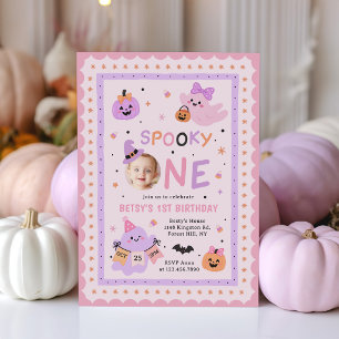 Convites Um Fantasma de Halloween Bonito de Um Ano