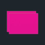 Convites um fundo cor-de-rosa com uma<br><div class="desc">O design apresenta um quadrado grande,  azul,  com textura macia e uma cor azul profunda. A cor é vibrante e cativante,  criando uma atmosfera calmante e serena. O quadrado é o foco principal da imagem,  sem outros objetos ou distrações visíveis.</div>