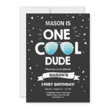 Um Legal Rapaz dos Óculos de Sol Primeiro Aniversá