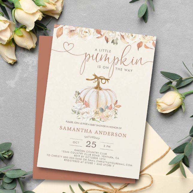 Convites Um Pequeno Chá de fraldas Floral de outono de Abób (Welcome a new life with this fall-themed invitation featuring a little pumpkin on the way! )