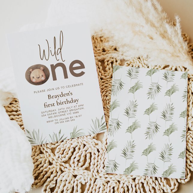 Convites Um primeiro aniversario Mínimo Moderno de Leão de  (Modern lion wild one 1st birthday invitation for baby boy with greenery.)