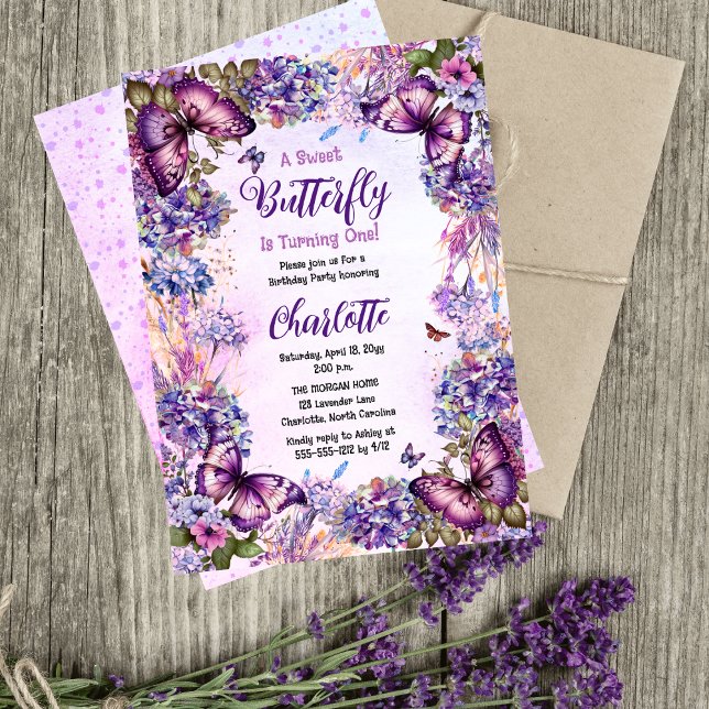 Convites Uma Boca Doce Está Transformando Um primeiro anive (A Sweet Butterfly Is Turning One Girl Butterflies and Floral 1st Birthday Party Invitation)