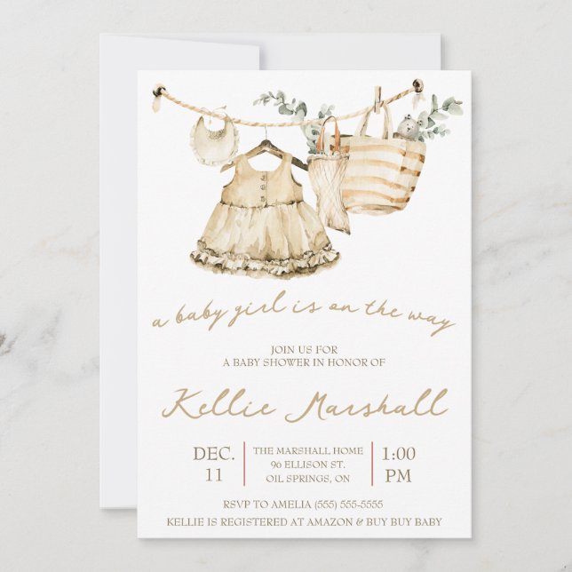 Convites Uma Garota Bebê está a caminho! Chá de fraldas Clo (Frente)