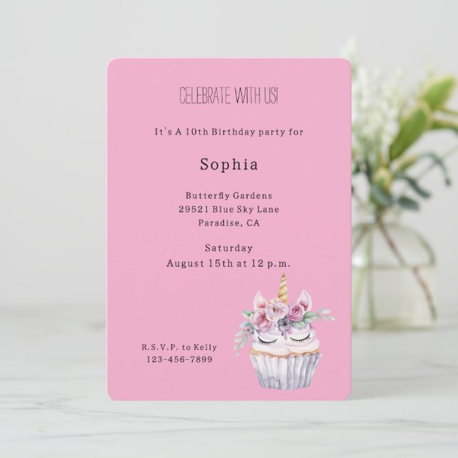 Convites Unicórnio de Aniversário com Cupcake Floral Rosa (Em pé/Frente)