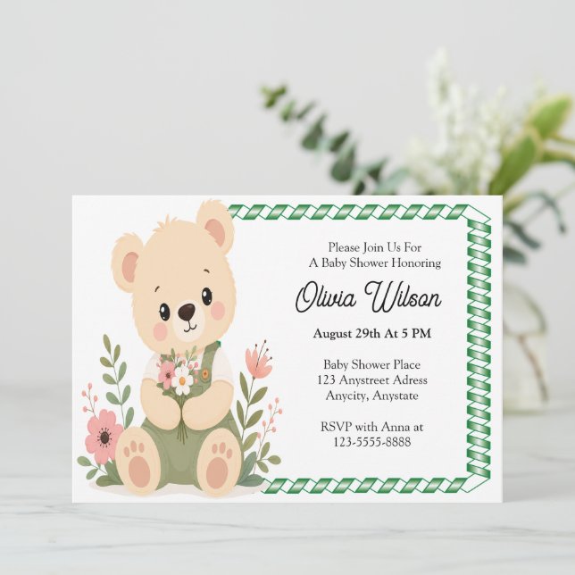 Convites Ursa de pelúcia fofa segurando um buquê de flores  (Em pé/Frente)