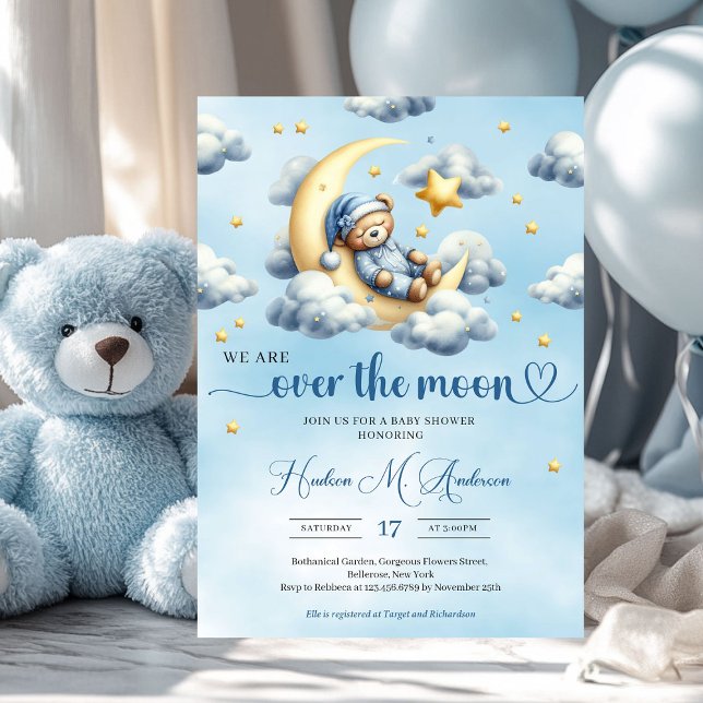 Convites Urso bebê Trendy dormindo sobre a lua de ouro (we are over the moon - boy baby shower invitation with teddy bear)