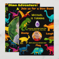 Várias espécies de dinossauros coloridos